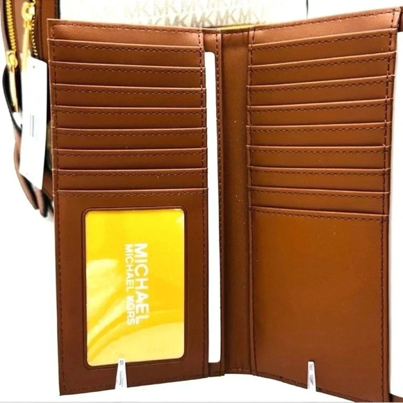 Michael Kors Medium Jaycee Zip Packet Backpack & Trifold Wallet Vanilla/Brown - Picture 15 of 16